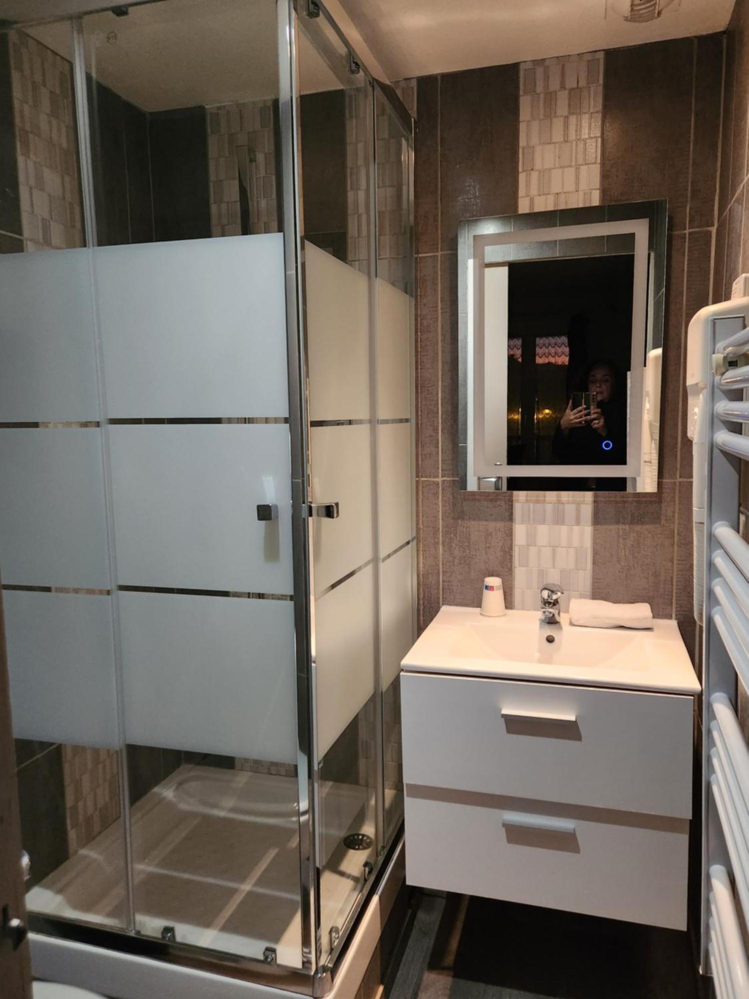 ארגלס-סור-מר Logis Hotel Restaurant Les Charmettes מראה חיצוני תמונה