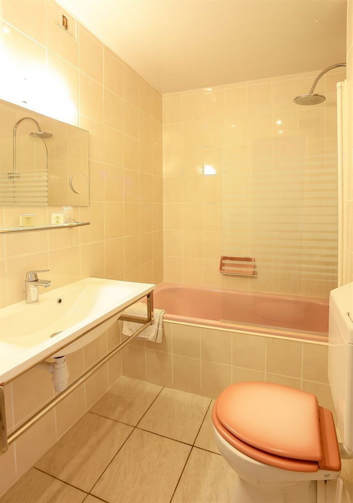 ארגלס-סור-מר Logis Hotel Restaurant Les Charmettes מראה חיצוני תמונה