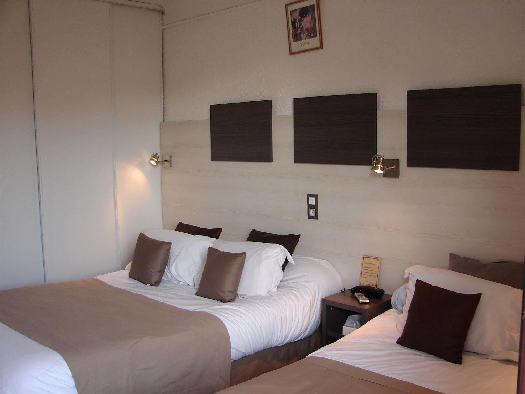 ארגלס-סור-מר Logis Hotel Restaurant Les Charmettes מראה חיצוני תמונה